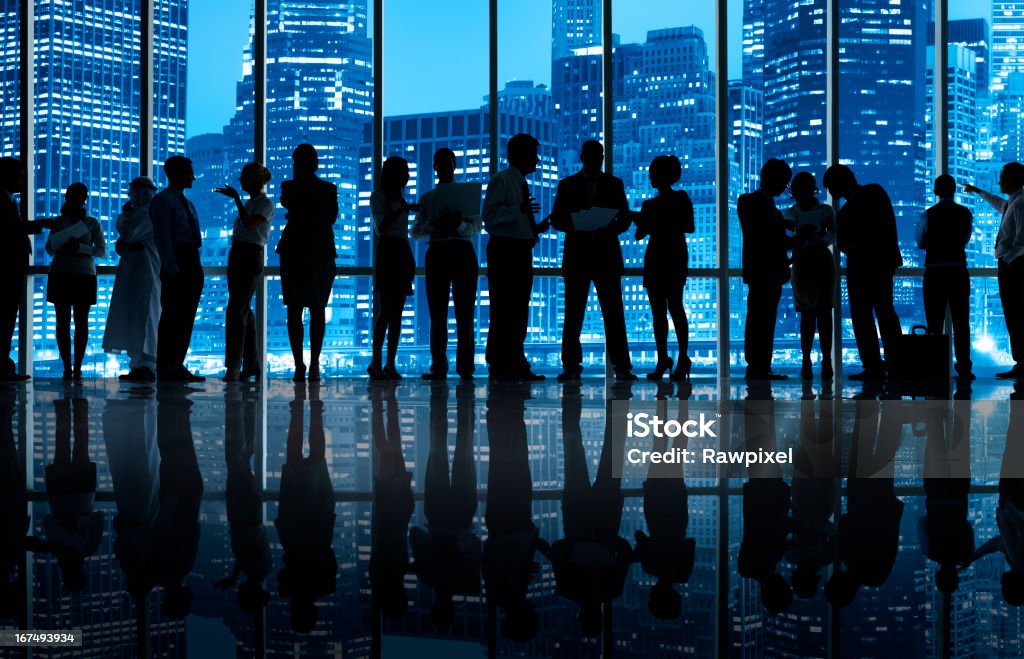 Colleghi di lavoro in ufficio di New York - Foto stock royalty-free di Gruppo multietnico