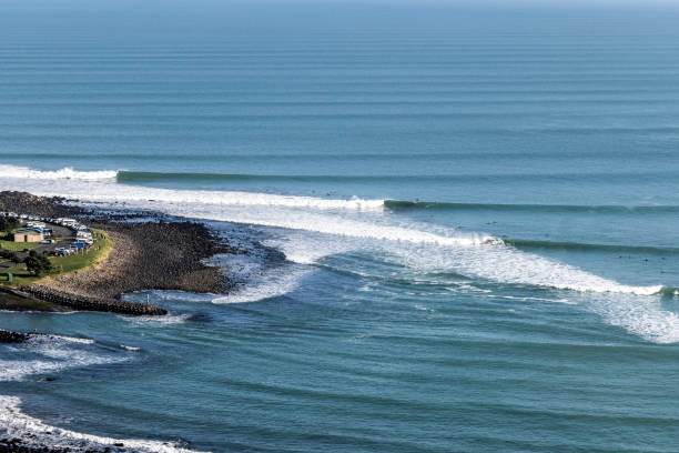 istock Perfect Swell, Raglan, New Zealand 1675171984