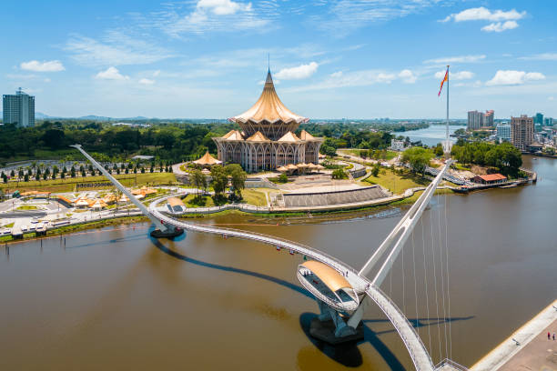 waterfront of sarawak river in kuching, sarawak, east malaysia - sarawak state imagens e fotografias de stock