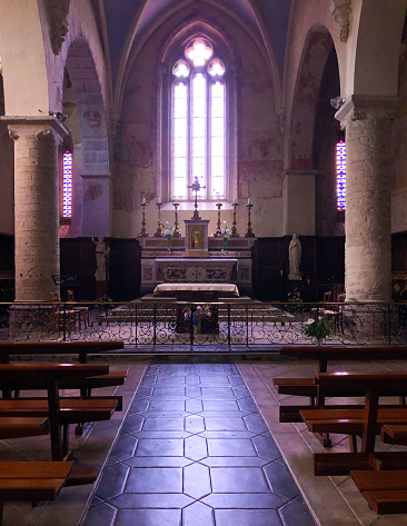 Crémieu, France: Eglise des Augustins Interior