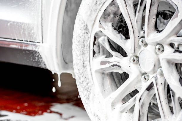 istock Car washing and detailing 1675255684