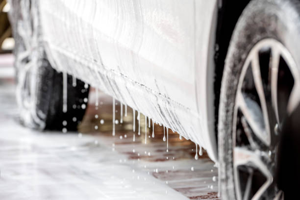 istock Car washing and detailing 1675256193