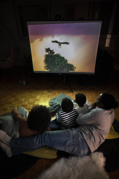 istock Movie night at home! 1675385601
