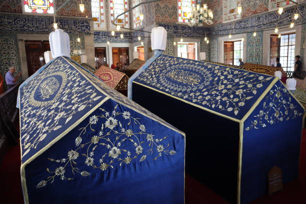 interior view of sultan ahmet tomb in istanbul, turkey. - sultan selim ii imagens e fotografias de stock