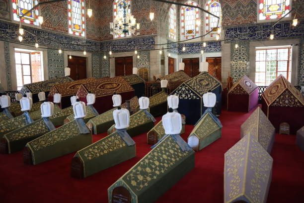 interior view of sultan ahmet tomb in istanbul, turkey. - sultan selim ii imagens e fotografias de stock