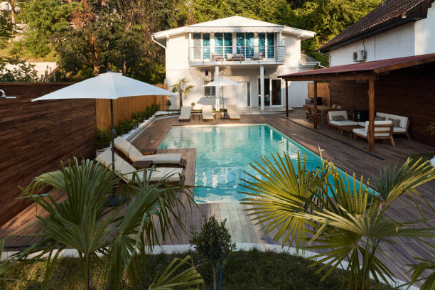 istock Modern house for rent with swimming pool. 1675583853