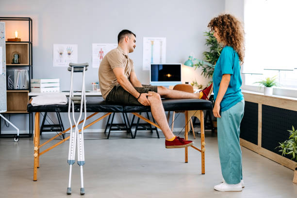 istock I'm here for knee pain 1675792209