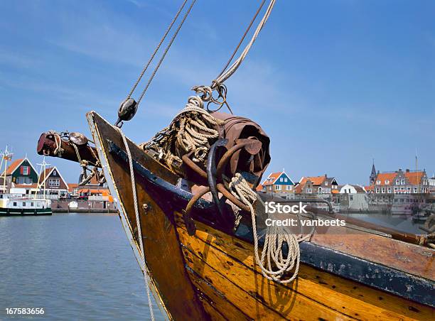 Puerto De Volendam Holland Foto de stock y más banco de imágenes de Volendam - Volendam, Agua, Aldea