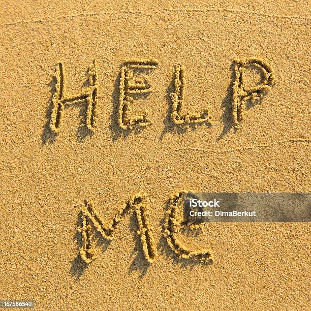 Pomóż Minapis Na Piasku Plaży - zdjęcia stockowe i więcej obrazów Bez ludzi - Bez ludzi, Brązowy, Fotografika