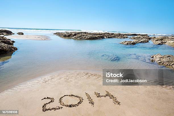 Foto de Feliz Ano Novo 2014 e mais fotos de stock de A Data - A Data, Ano novo, Areia
