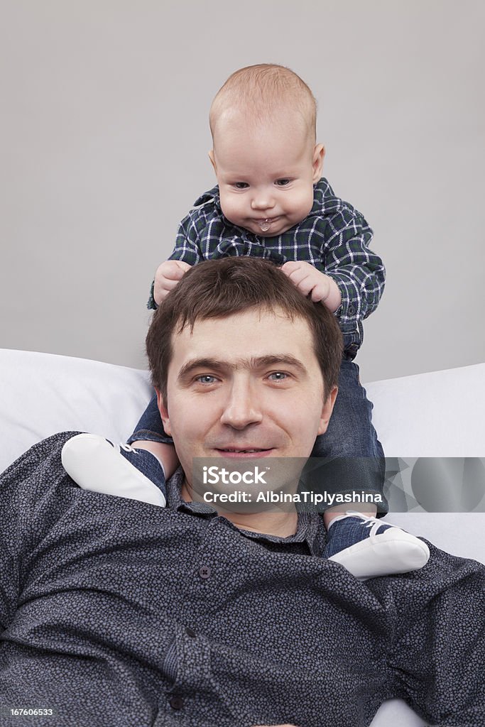 인물 파더 그의 아기 남자아이 - 로열티 프리 0-11 개월 스톡 사진