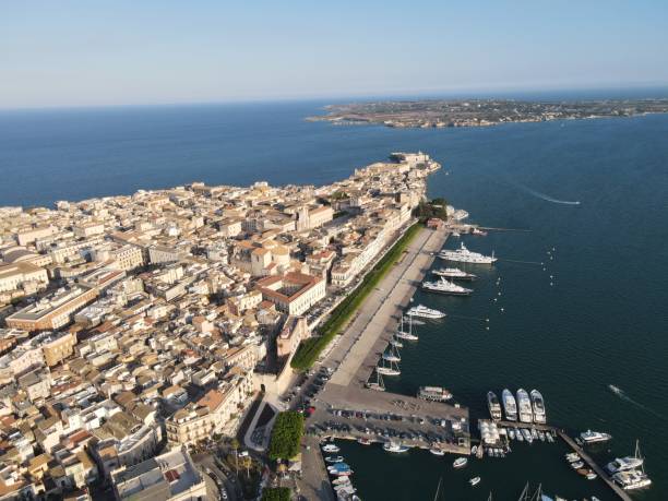 istock Isola di Ortigia 1676098798