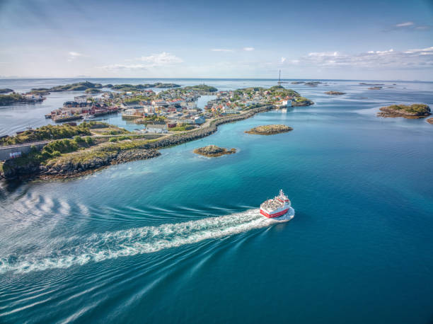 로포텐 제도의 henningsvaer - lofoten henningsvaer norway village 뉴스 사진 이미지