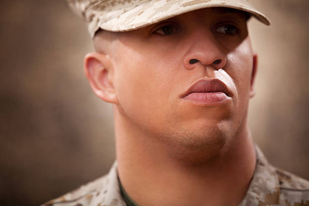 us marine porträt - sergeant military marines serious stock-fotos und bilder