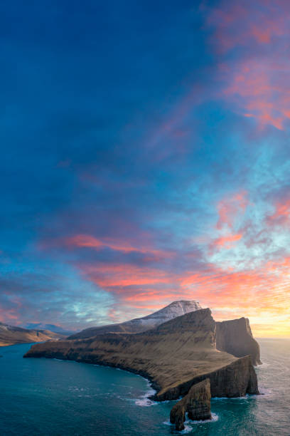 istock Drangarnir, Vagar, Faroe Islands 1676444243