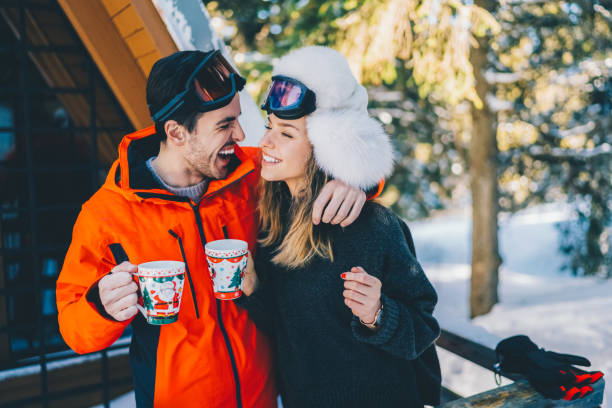 istock Couple on ski holiday 1676632615