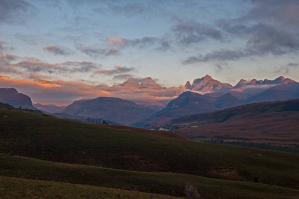 istock Drakensberg Dawn 15764 1676686245