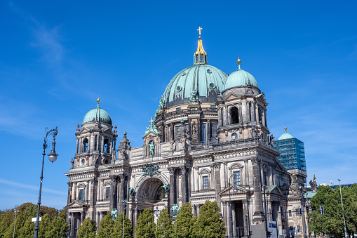 The front of the Berlin Cathedral on a sunny day