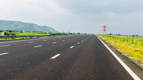 The Delhi Vadodara Mumbai Expressway is a 1350 km long, 8-lane wide access-controlled expressway connecting New Delhi to Mumbai. Delhi Mumbai Expressway.