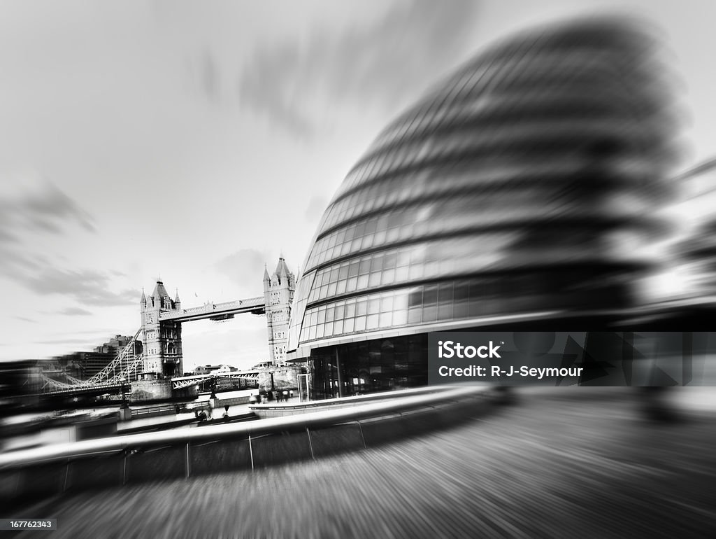 Tower Bridge y City Hall de Londres. - Foto de stock de Agua libre de derechos