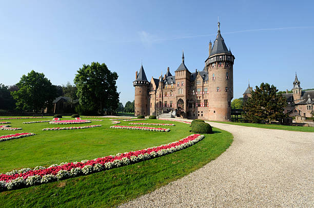 istock Front view of castle De Haar in the Netherlands 167771568