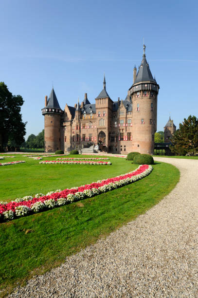 istock Front view of castle De Haar in the Netherlands 167771584