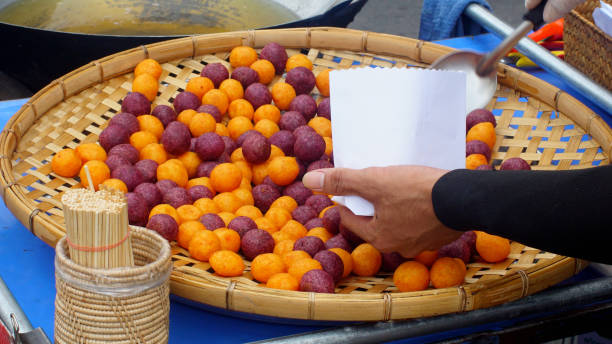 Boule de patate douce frite, dessert vintage thaïlandais - Photo