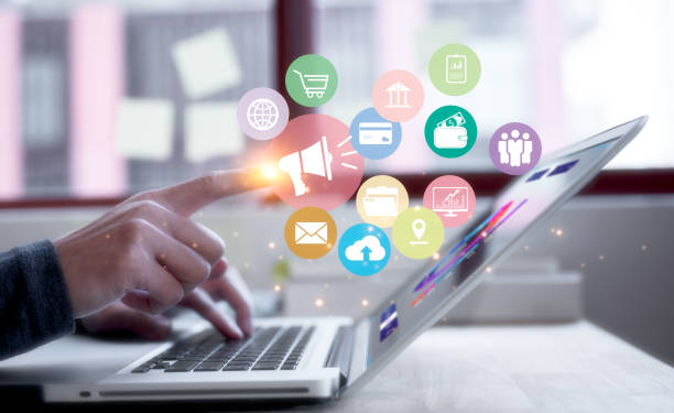 lifestyle working shopping Digital online marketing commerce sale concept. businessman use computer laptop payments online shopping and icon virtual glob network connection on hologram virtual screen lifestyle working shopping Digital online marketing commerce sale concept. businessman use computer laptop payments online shopping and icon virtual glob network connection on hologram virtual screen Social Media Marketing stock pictures, royalty-free photos & images