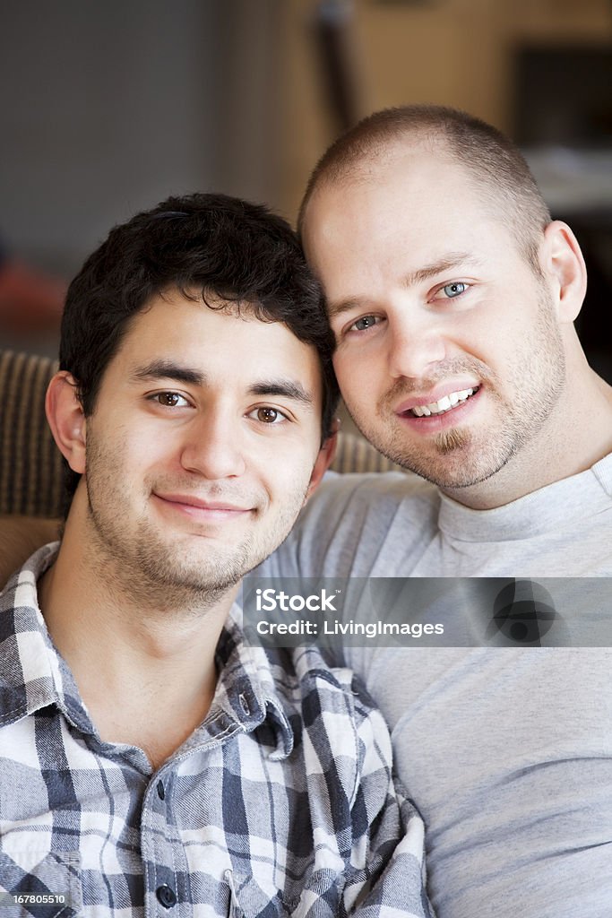 Hombres jóvenes - Foto de stock de 20 a 29 años libre de derechos