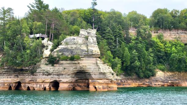 istock Picture rocks  in upper peninsula 1678498328