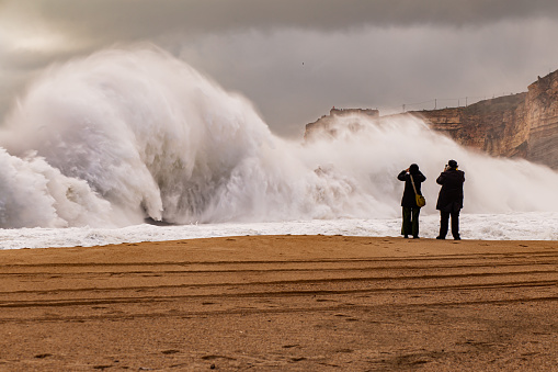 A very cold day in the village of Nazaré, the waves are choppy