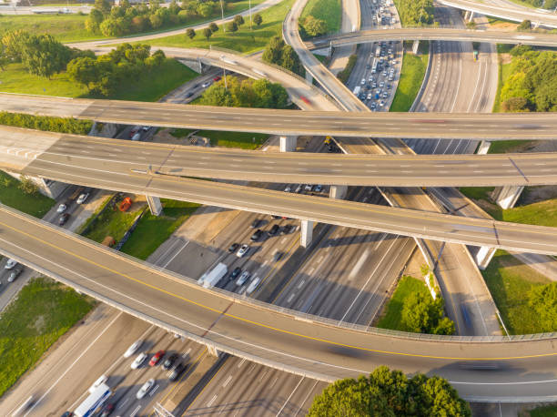 atlanta highway interchange long exposure motion blur photo - i85 foto e immagini stock