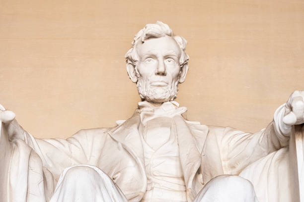 istock Lincoln Memorial Close Up 1679297249