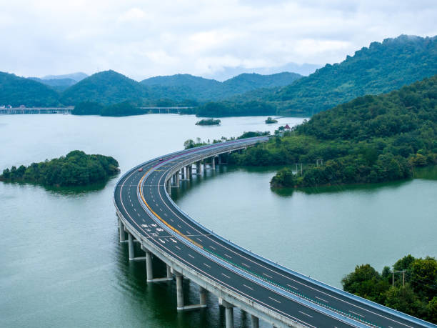 istock Highway through the lake 1679943846