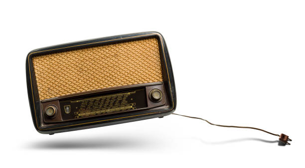 istock Antique radio 1680521714