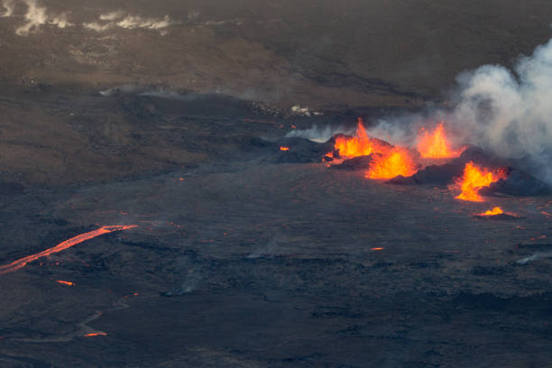istock Full frame photos of Kilauea eruption 1681164299