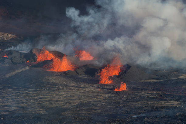 istock Full frame photos of Kilauea eruption 1681165177