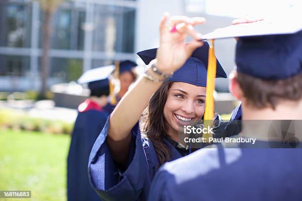 I Laureati - Fotografie stock e altre immagini di Celebrazione della laurea - Celebrazione della laurea, 18-19 anni, 20-24 anni