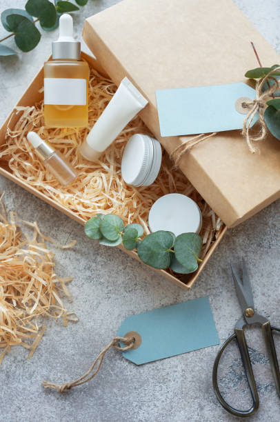 istock Carton box, Beauty Subscription Service 1681763959