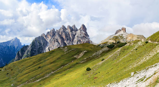 peaks of monte rudo, croda dei rondoi, torre dei scarperi, 트레 치메 디 라바레도, 알프스, 이탈리아 - val pusteria 뉴스 사진 이미지