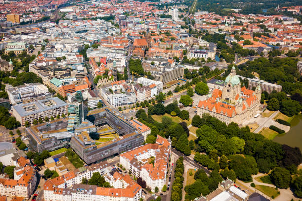 istock New Town Hall in Hannover 1682100010