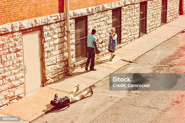 Recuperación Bolsa De Ladrón De Intento Foto de stock y más banco de imágenes de 20-24 años - 20-24 años, 25-29 años, 60-64 años