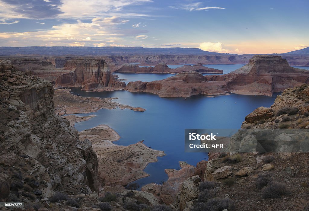 Panorama del atardecer lago Powell (XXXL - Foto de stock de Lago Powell libre de derechos