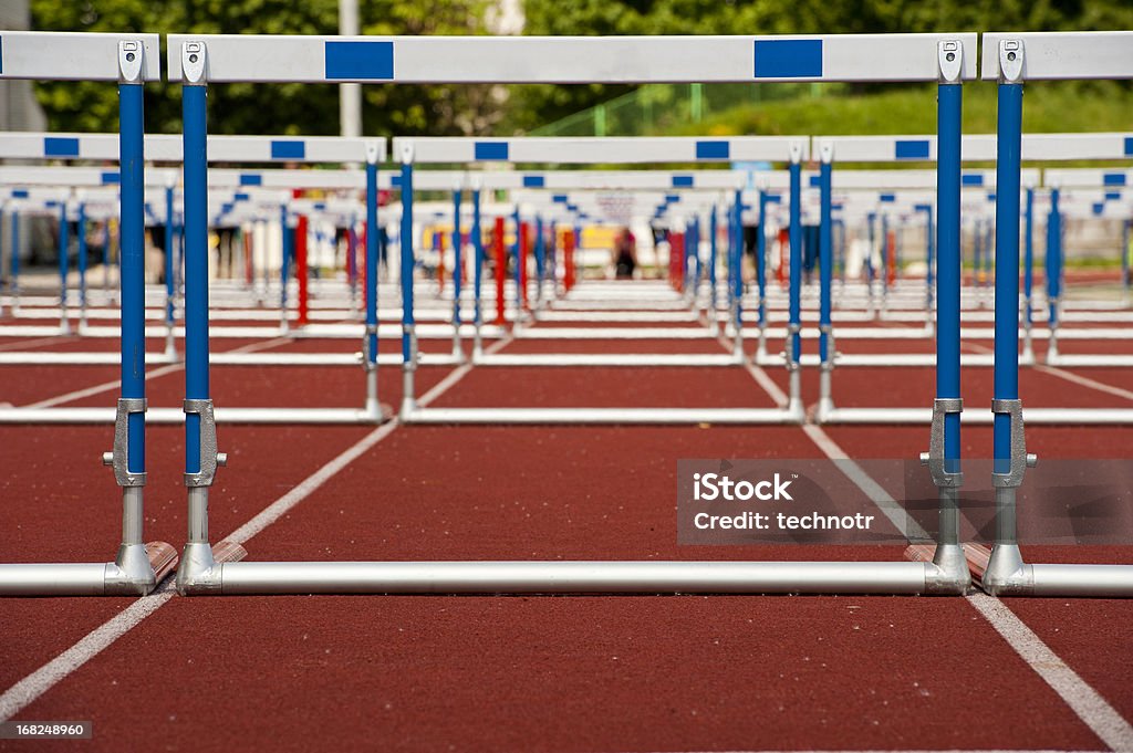 Hürden bereit für Rennen - Lizenzfrei Hürdenlauf - Laufdisziplin Stock-Foto