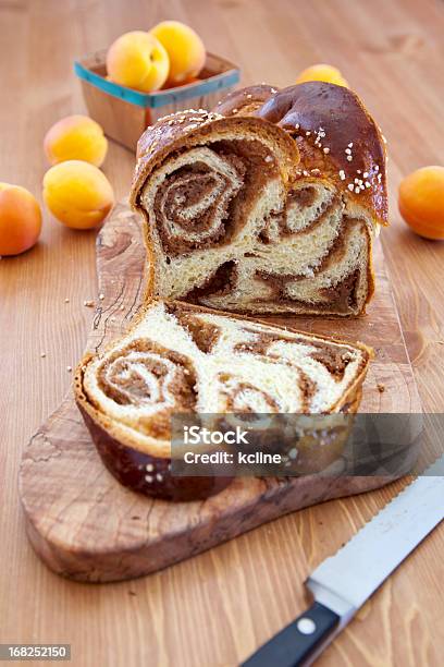 Babka Stockfoto und mehr Bilder von Aprikose - Aprikose, Backen, Brot backen