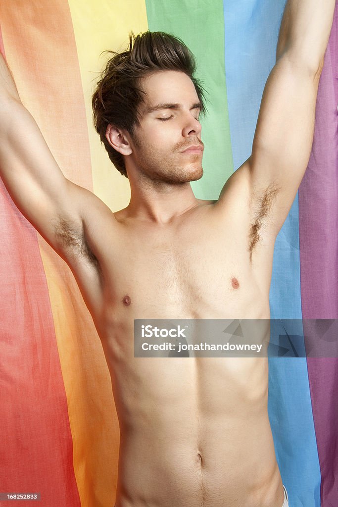 Guy con orgullo - Foto de stock de Flexionar los músculos libre de derechos