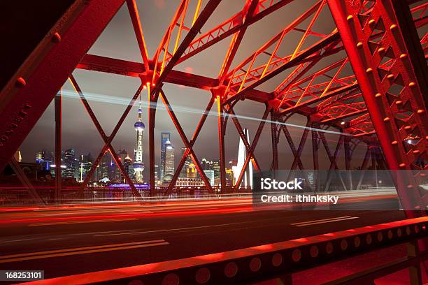 Noite Vista Da Cidade De Xangai - Fotografias de stock e mais imagens de Alto - Descrição Física - Alto - Descrição Física, Ao Ar Livre, Arquitetura