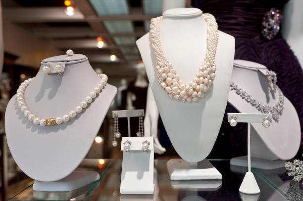 jewlery window display
