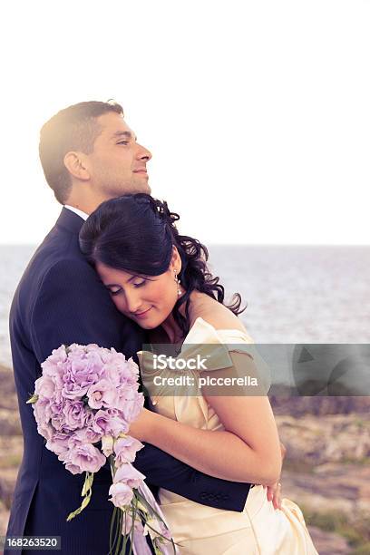 Just Married Stockfoto und mehr Bilder von Frauen - Frauen, Schleife, Selbstvertrauen