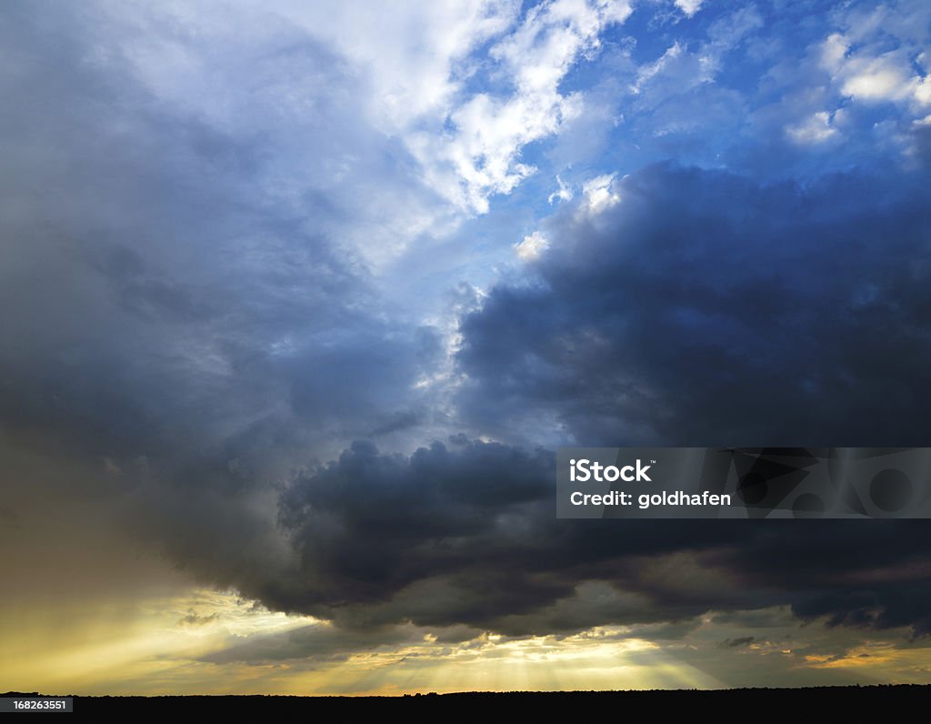 stormy 기상으로, impressionistic 구름 풍경 - 로열티 프리 폭풍 스톡 사진